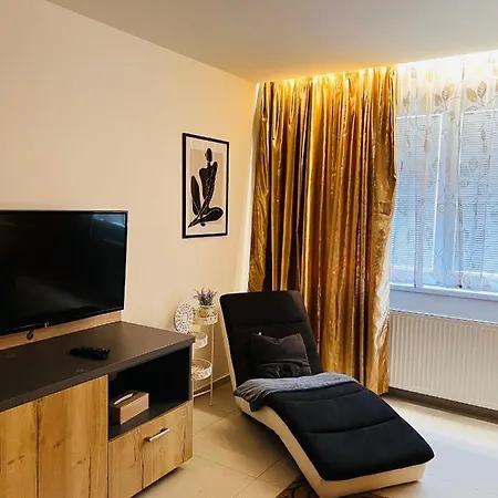 Sparrow Apartmens - Vrabcia Ulica 9, Kosice