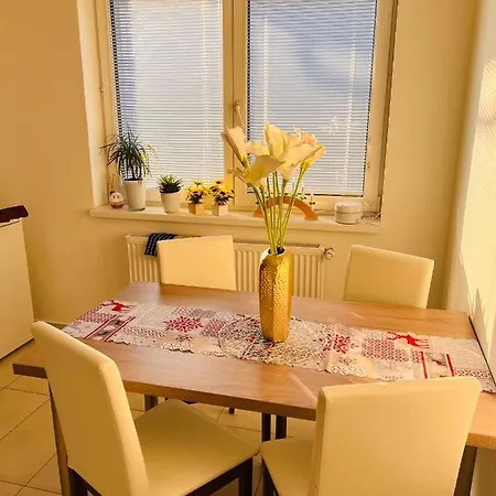 Sparrow Apartmens - Vrabcia Ulica 9, Apartment Kosice