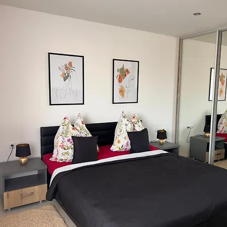 Sparrow Apartmens - Vrabcia Ulica 9, Appartement Košice