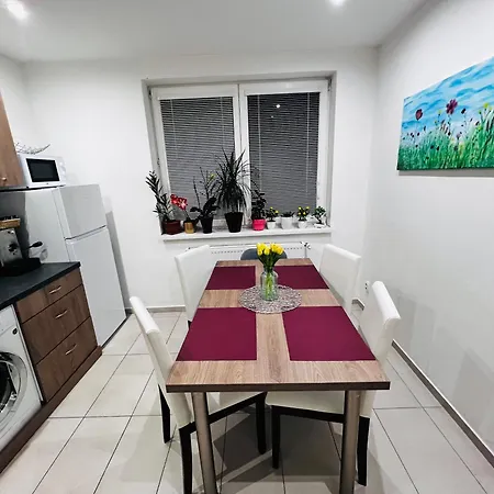 Sparrow Apartmens - Vrabcia Ulica 9, Appartement Košice