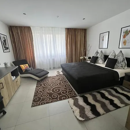 Sparrow Apartmens - Vrabcia Ulica 9, * 科希策